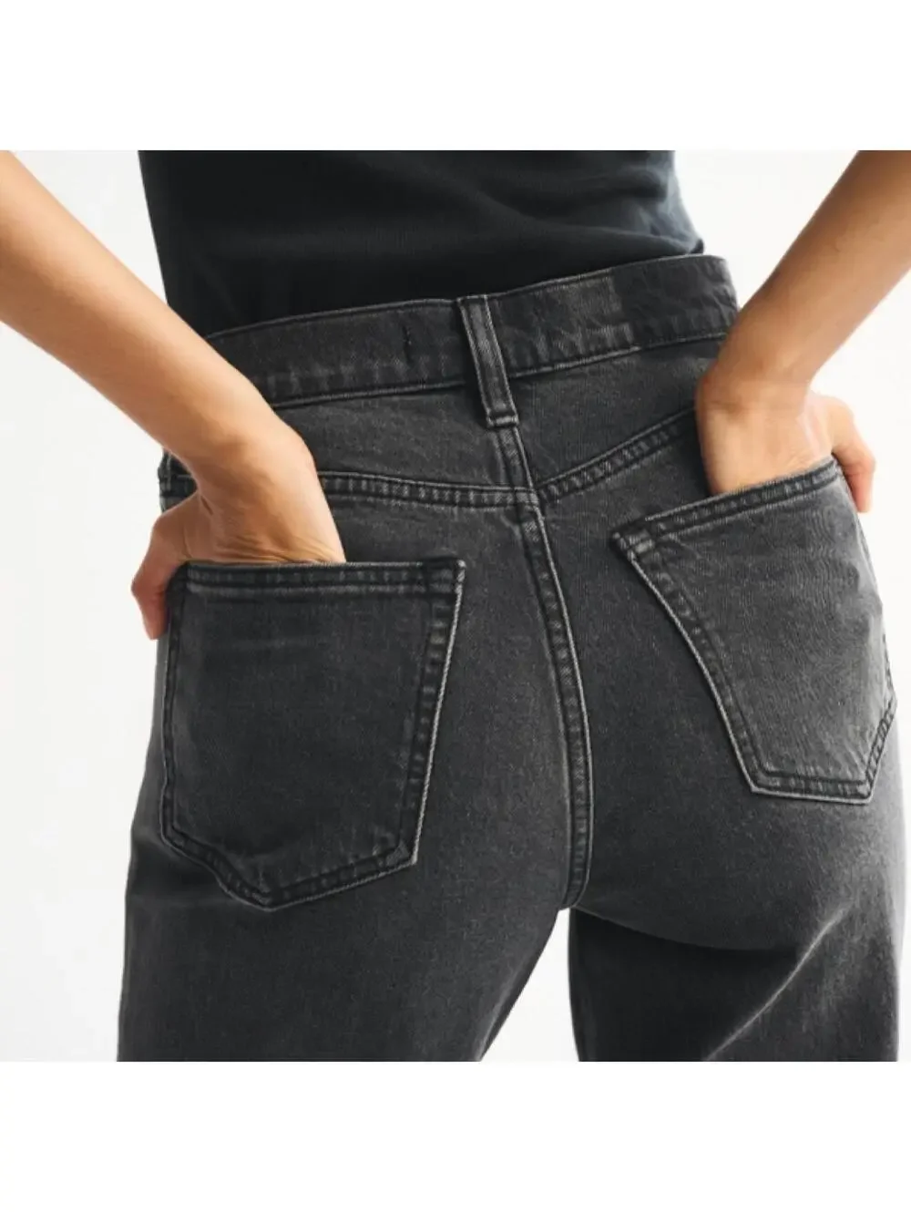 Abercrombie & Fitch size 29”